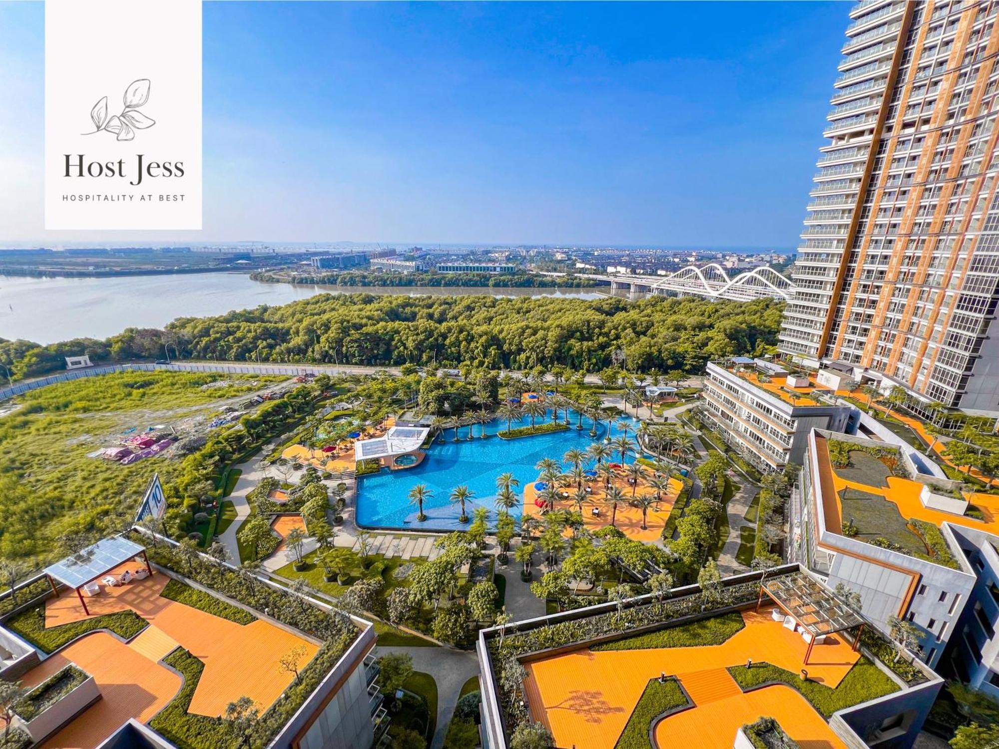 ג'קרטה Gold Coast Pik Apartments By Host Jess מראה חיצוני תמונה